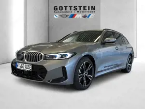 BMW 330 e xDrive XDrive / UPE 81.210 €