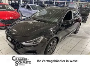 Hyundai i30 cw Advantage 1.5 B 7-DCT Mild-Hybrid