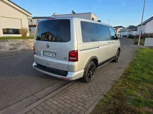 Volkswagen T5 Multivan Multivan DSG 4MOTION Highline Bild 4
