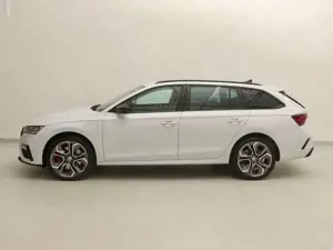 Skoda Octavia Combi RS iV 245PS*AHK*ACC* Bild 2