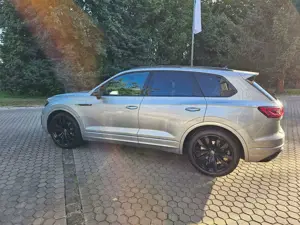 Volkswagen Touareg R-Line  286 PS 4MO AT8 Luftfahrwerk Bild 4