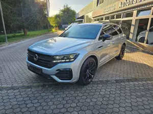 Volkswagen Touareg R-Line  286 PS 4MO AT8 Luftfahrwerk Bild 3