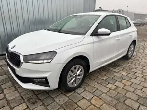 Skoda Fabia Sondermodell 130 Jahre 1.0 MPI 80 PS Virtuell C...