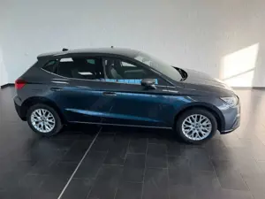 SEAT Ibiza CarPlay, Klimaa, Alu, PDC, Kamera, div. Assist. Bild 4