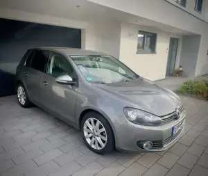Volkswagen Golf Kombilimousine,