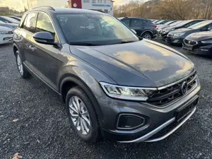 Volkswagen T-Roc 1.5 TSI DSG*LIFE*SHZ*ACC*LED*PARKASSIST*PD