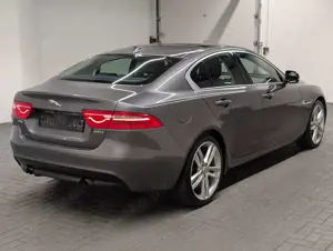 Jaguar XE R-Sport 360°/Pano/Standhzng/Meridian/Leder Bild 4