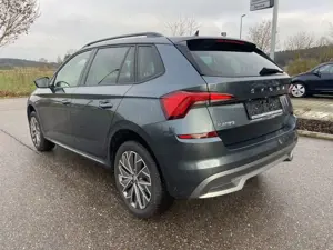 Skoda Kamiq 1.0 TSI CLEVER 17"+EL.HECK+NAVI-COLUMBUS+L Bild 3