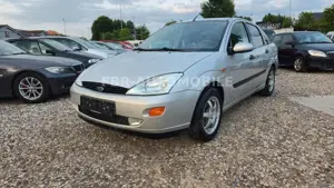 Ford Focus Ford Focus 2.0 Ghia ,LPG -Neue TÜV -INSP-RPP-ZR