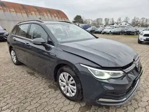 Volkswagen Golf VIII Variant 1.5 eTSI DSG Style Navi LED