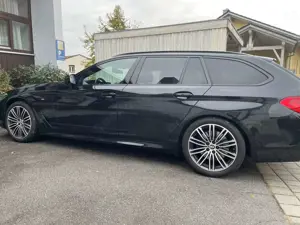 BMW 530 530d xDrive Touring Aut. Sport Line, AHK, Navi, Standh.