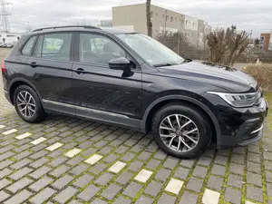 Volkswagen Tiguan Life 2.0TDI .EURO.6 .KM.32000. TÜV.NEU.