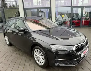 Skoda Octavia Combi 1.5 TSI Selection DSG/AHK/HUD/ACC Bild 2