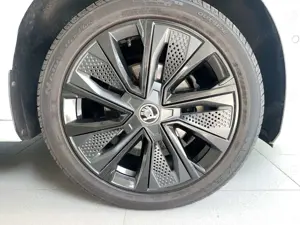 Skoda Fabia 1.0 TSI DSG Style Matrix Navi VC Pano LM17 Bild 5