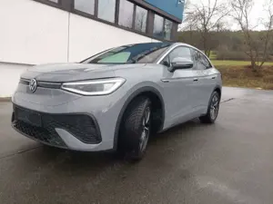 Volkswagen ID.5 Pro Perf. UPE61 HUD AHK Massage ACC LED