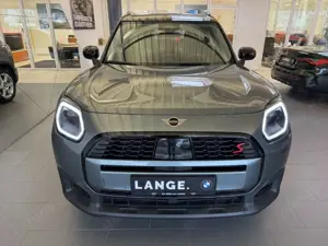 MINI Cooper S Countryman Classic Trim ALL4 AHK+PANO+HEADUP Bild 2