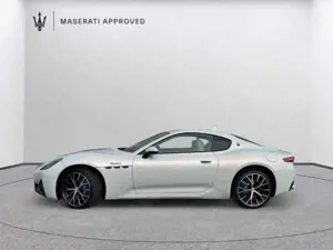 Maserati GranTurismo Modena Bild 2