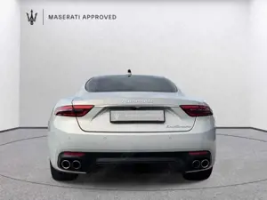 Maserati GranTurismo Modena Bild 3