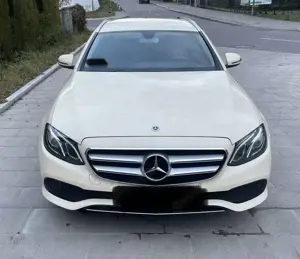 Mercedes-Benz E 220 d T 9G-TRONIC Avantgarde