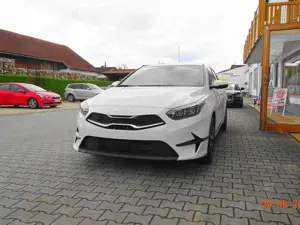 Kia Ceed / cee'd Ceed 1.5 T-GDI (48V M-H) DCT7 Ultimate Edition