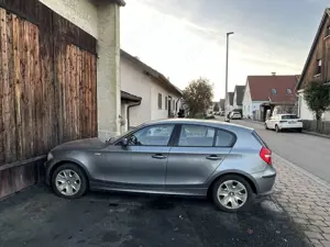 BMW 116 1er E87 Bj. 2009 *reparaturbedürftig*