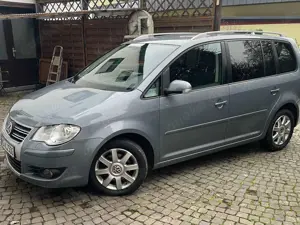 Volkswagen Touran Touran 2.0 TDI DSG Highline Bild 3