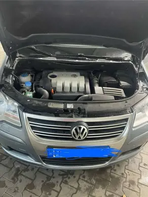 Volkswagen Touran Touran 2.0 TDI DSG Highline Bild 5