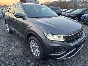 Volkswagen T-Roc 1.5 TSI DSG*LIFE*SHZ*ACC*LED*PARKASSIST*PD