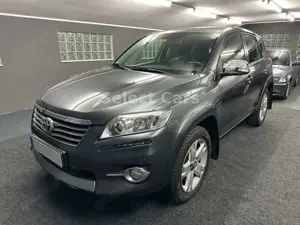Toyota RAV 4 4 Executive*4x4*Differenzialsperre*R-Kam*AHK*