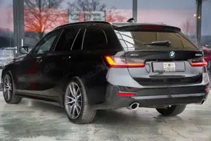 BMW 320 d Touring xDrive *Klimaaut./SHZ/PDC* Bild 3