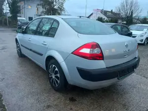 Renault Megane Bild 2