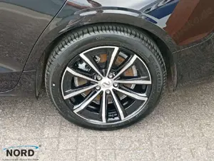 Volvo V60 Plus Dark Recharge Plug-In Hybrid AWD Bild 4