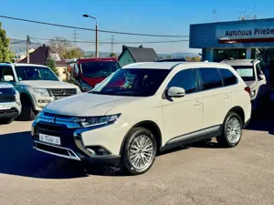Mitsubishi Outlander 2.0*NAVI*KAM*APP*18 ZOLL*SHZ*