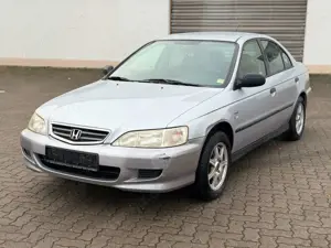 Honda Accord 1.8i ES*TÜV+ÖL NEU*KLIMA*