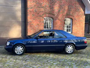 Mercedes-Benz E 220 124er Coupe, Klima, SD, Scheckheft