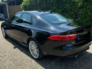 Jaguar XF XF 30d Aut. R-Sport Bild 3