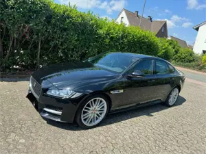 Jaguar XF XF 30d Aut. R-Sport Bild 2