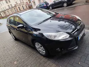 Ford Focus Turnier 1.6 TDCi DPF SYNC Edition Bild 3