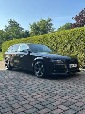 Audi A4 Avant 3.0 TDI DPF quattro S tronic line Sportpaket