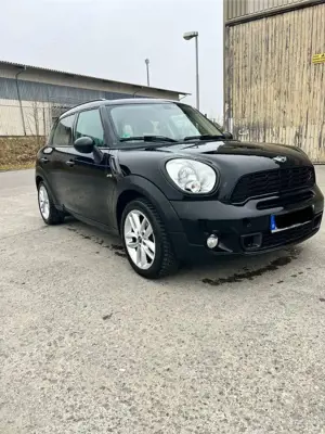 MINI Cooper SD Countryman Bild 2