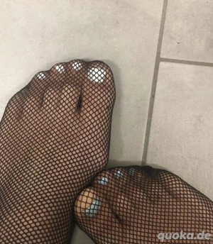 Sexy Füße wollen verwöhnt werden- kostenlos-