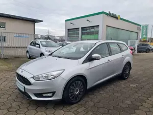 Ford Focus Turnier 2.0 TDCi Business"1.Hand"Navi...