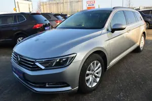 Volkswagen Passat Variant 1.6 TDI Comfortline NAVI AHK SITZHEIZUNG ACC