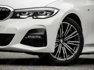 BMW 320 i M SPORT+SHZ+PDC+LC PROF Bild 5