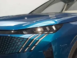 Peugeot 3008 GT HYBRID 145 e-DSC6 KAMERA SHZ NAVI LED Bild 5