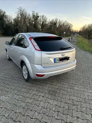 Ford Focus Mk2 1.6 Ti-VCT*TÜV neu*2.Hand*Facelift*8-fach Bild 3