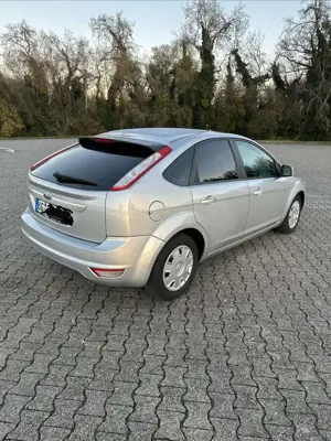 Ford Focus Mk2 1.6 Ti-VCT*TÜV neu*2.Hand*Facelift*8-fach Bild 5