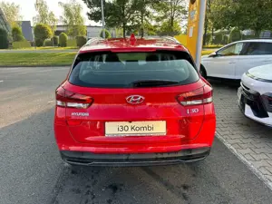 Hyundai i30 cw Trend LED/NAVI/KEYLESS Bild 5