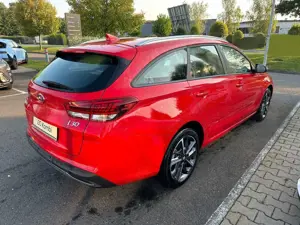 Hyundai i30 cw Trend LED/NAVI/KEYLESS Bild 4