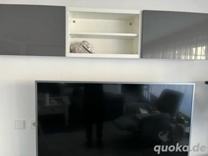 IKEA Besta Wohnkombination weiß grau Hochglanz